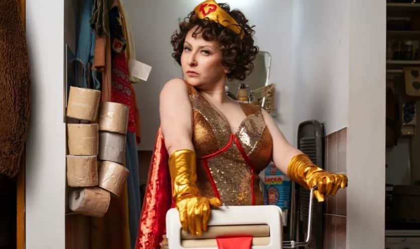 Atrakcyjna wdowa w Teatrze Komedia – poznaj obsadę i fabułę spektaklu