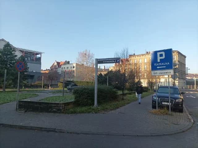 Teatr rozrywki Chorzów parking – najlepsze opcje i ceny w pobliżu