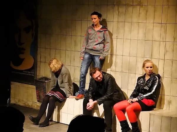 My dzieci z dworca ZOO spektakl - emocjonalna opowieść o uzależnieniach